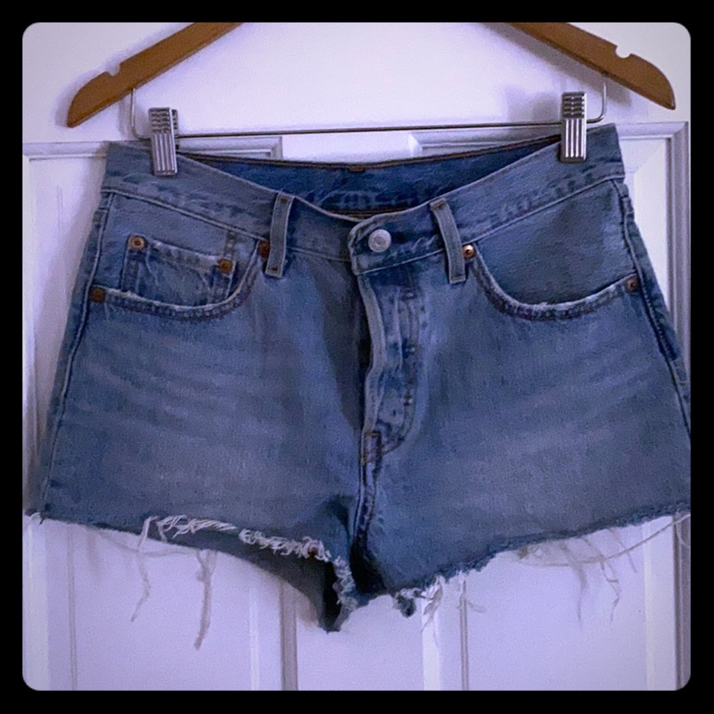 Levi’s 501 cutoff jean shorts size 27